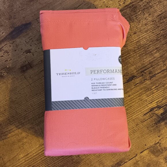 Threshold Performance Pillowcase Set (Standard size) - Picture 4 of 9